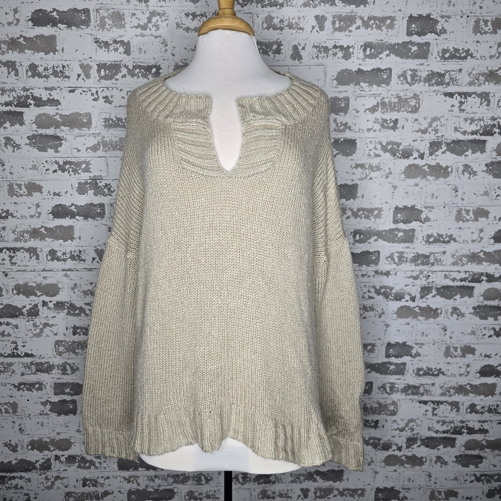 Wooden Ships Sweater Womens M/L Beige V-Neck Cable Knit Long Sleeve Relaxed‎ Fit